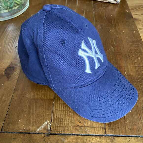 New York Yankees Hat MLB Mens Low Profile Strapback Adjustable Baseball Cap - Picture 1 of 6